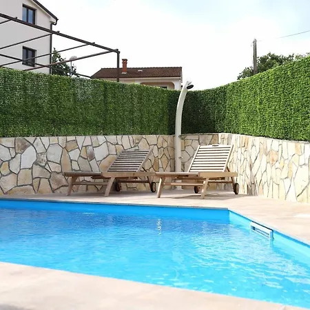 Summer House Magdalena בית נופש